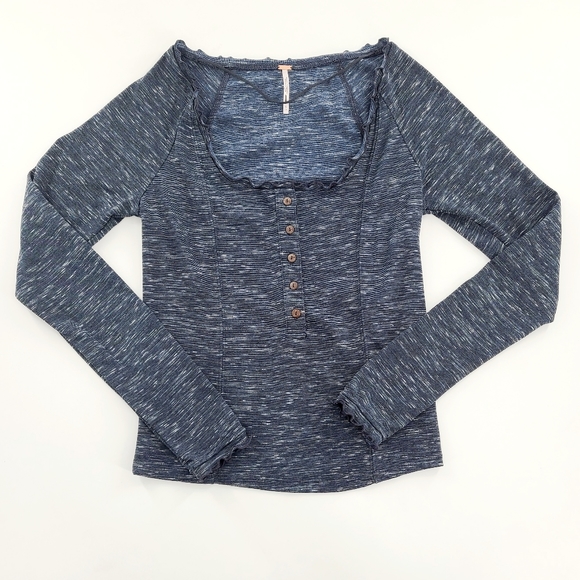 FREE PEOPLE HENLEY STYLE LONG SLEEVE TOP SIZE XS - Picture 1 of 7